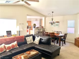 Photo #5: 2144564 Listing