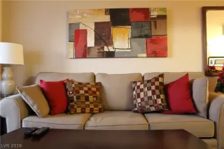 Photo #3: 2144694 Listing