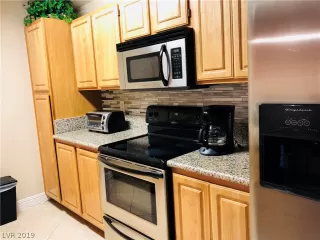 Photo #6: 2144694 Listing