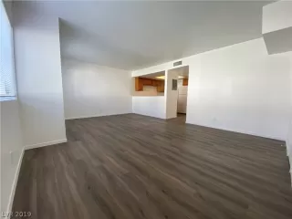 Photo #2: 2144763 Listing 