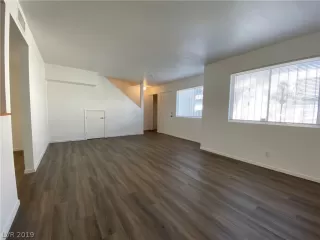 Photo #4: 2144763 Listing 