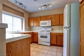 Photo #5: 2144786 Listing 