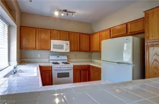 Photo #6: 2144786 Listing 