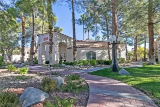 Photo #4: 2144843 Listing