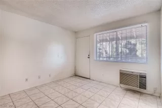 Photo #3: 2144856 Listing