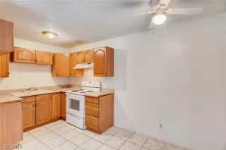 Photo #4: 2144856 Listing