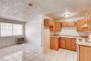 Photo #5: 2144856 Listing