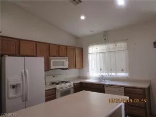 Photo #5: 2144921 Listing 