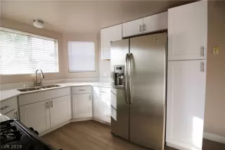 Photo #5: 2144937 Listing