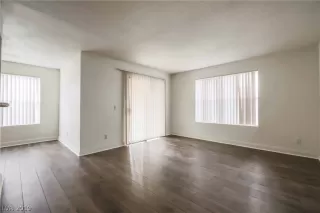 Photo #3: 2144941 Listing