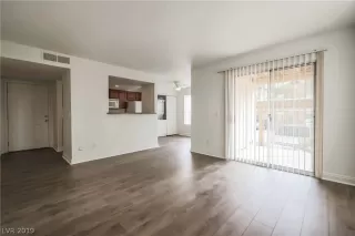 Photo #5: 2144941 Listing