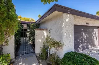 Photo #1: 2144961 Listing 