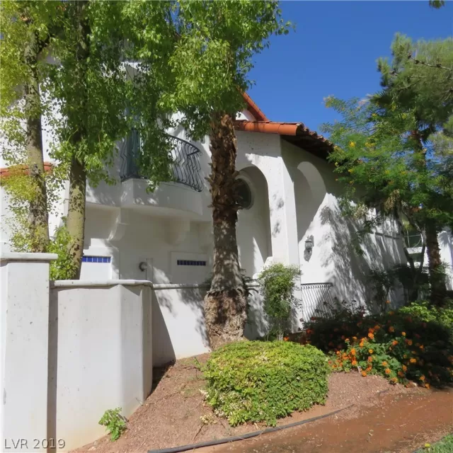 MLS: 2144975 Condo For Sale