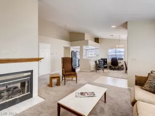 Photo #5: 2145007 Listing