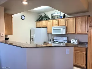 Photo #4: 2145018 Listing 