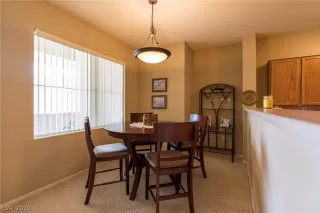 Photo #5: 2145037 Listing 