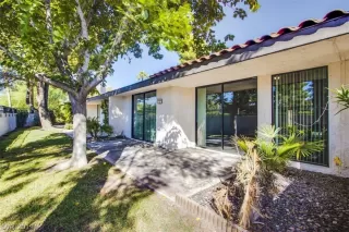 Photo #4: 2145049 Listing