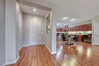 Photo #2: 2145111 Listing