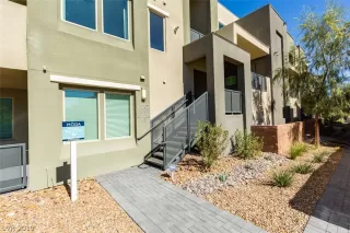 Photo #1: 2145113 Listing