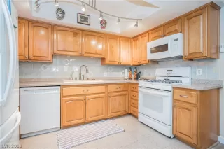 Photo #3: 2145174 Listing