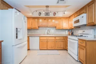 Photo #4: 2145174 Listing