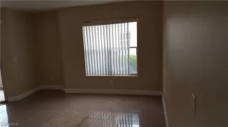 Photo #4: 2145175 Listing