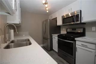 Photo #1: 2145243 Listing 