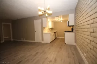 Photo #3: 2145243 Listing 