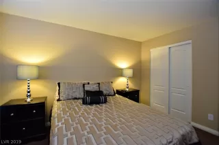 Photo #4: 2145257 Listing