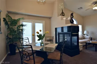 Photo #5: 2145257 Listing