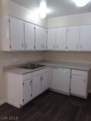 Photo #3: 2145327 Listing 