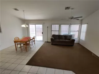 Photo #3: 2145331 Listing