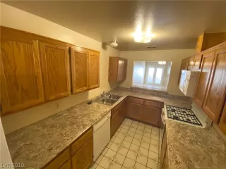 Photo #2: 2145366 Listing 