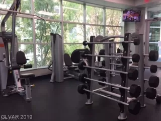 Photo #3: 2145392 Listing