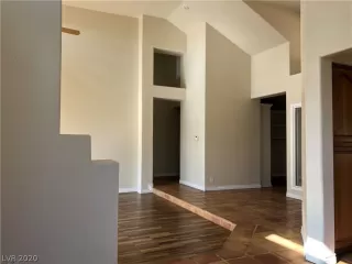 Photo #5: 2145467 Listing