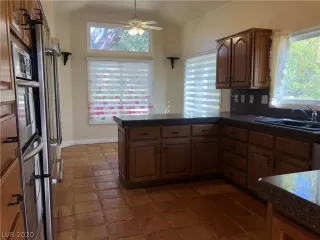 Photo #6: 2145467 Listing