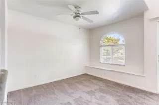 Photo #6: 2145499 Listing