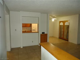 Photo #5: 2145522 Listing 