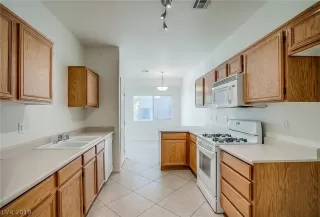 Photo #2: 2145534 Listing