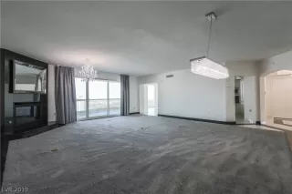 Photo #2: 2145557 Listing