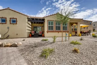 Photo #1: 2145579 Listing