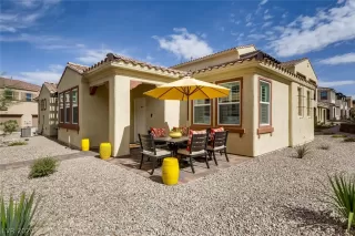 Photo #2: 2145579 Listing