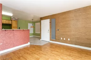 Photo #6: 2145587 Listing 