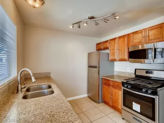 Photo #2: 2145628 Listing