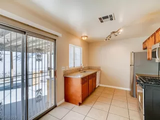 Photo #3: 2145628 Listing