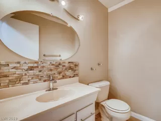 Photo #6: 2145628 Listing