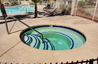 Photo #4: 2145648 Listing