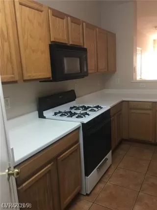 Photo #6: 2145648 Listing