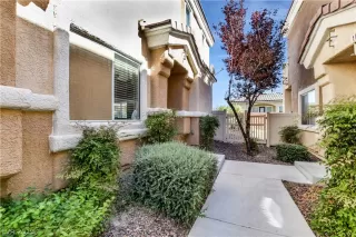 Photo #1: 2145733 Listing