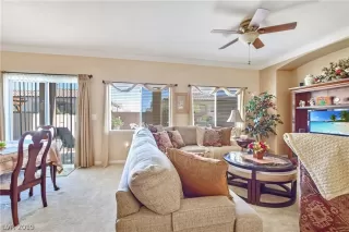 Photo #5: 2145733 Listing